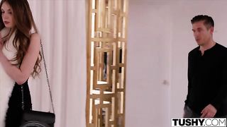 Студентка ебется в жопу с преподавателем у него дома за зачет